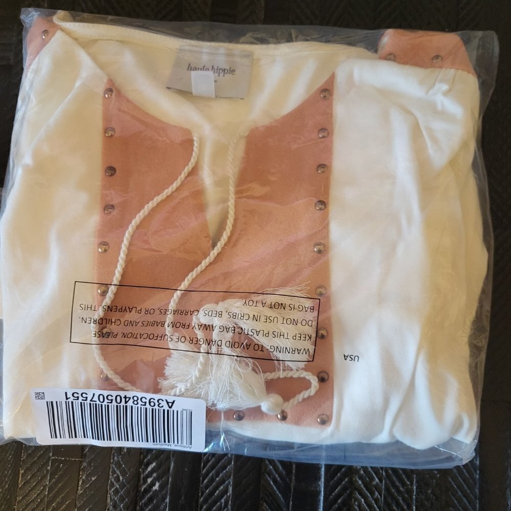 Women's Haute Hippie Tribe Cream and Tan 3/4 sleeve Top Size Medium NIP - Picture 7 of 7